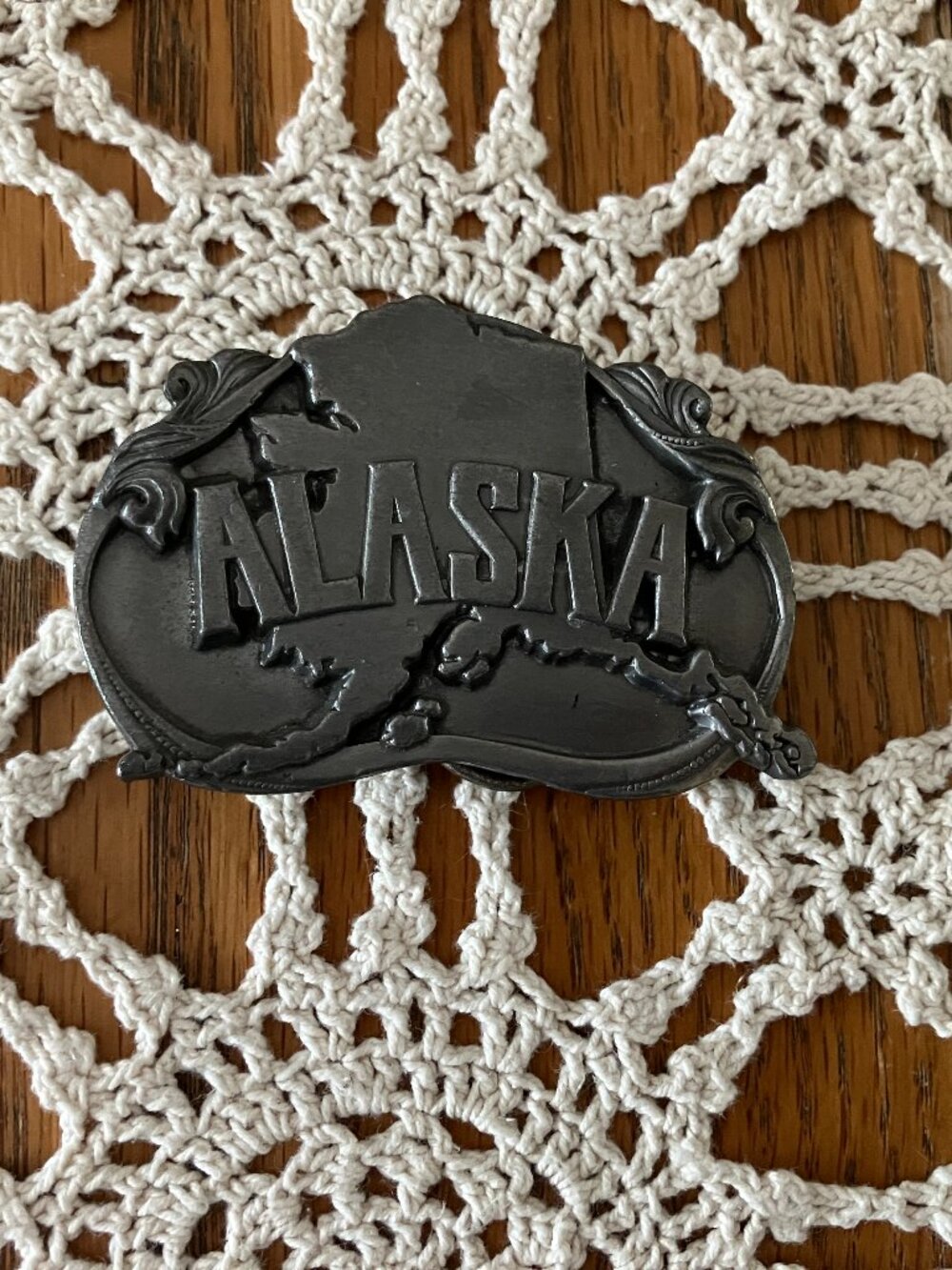 Vintage 1984 Siskiyou Buckle Co. Alaska Pewter Belt Buckle